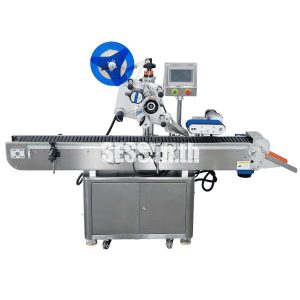 Fully automatic horizontal roller labeling machine